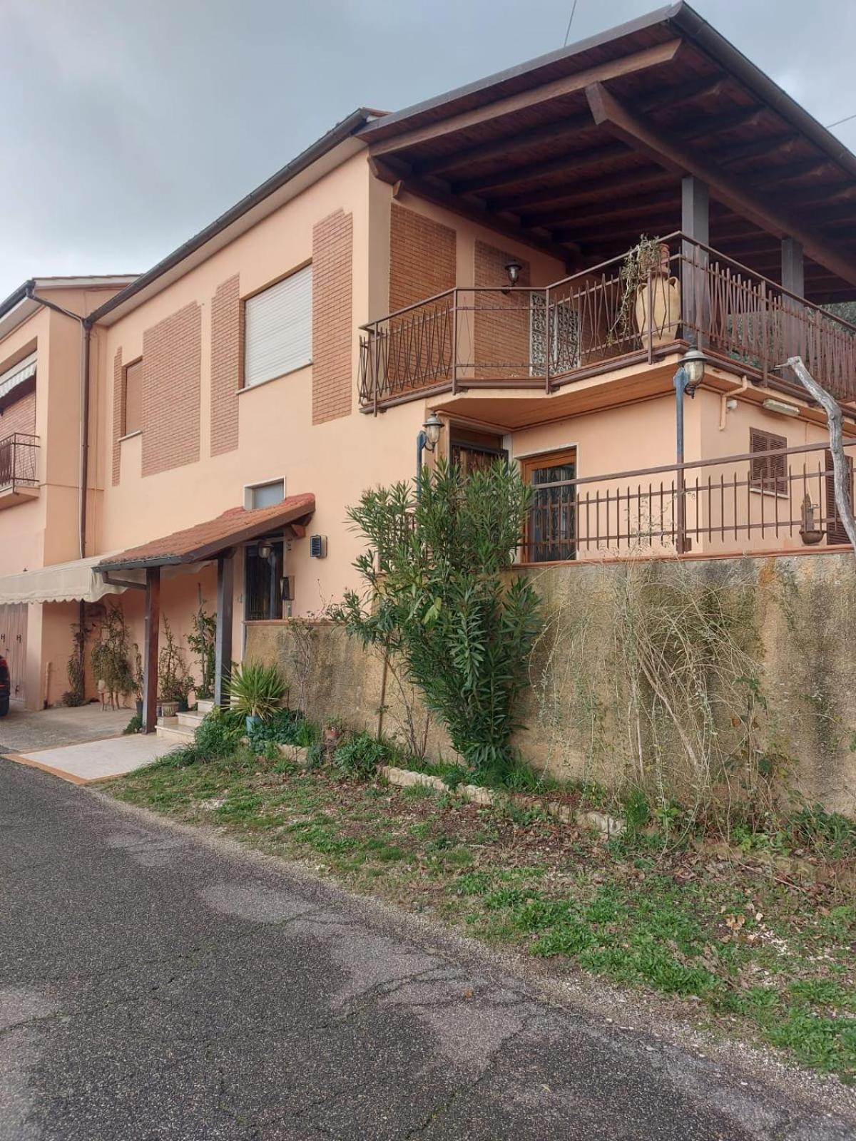 Calvi dellʼ Umbria Affittacamere Da Elio E Renata מראה חיצוני תמונה