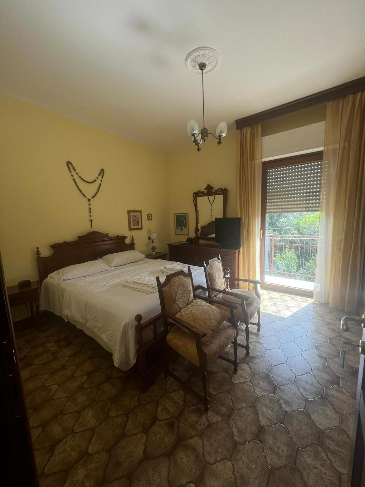 Calvi dellʼ Umbria Affittacamere Da Elio E Renata מראה חיצוני תמונה
